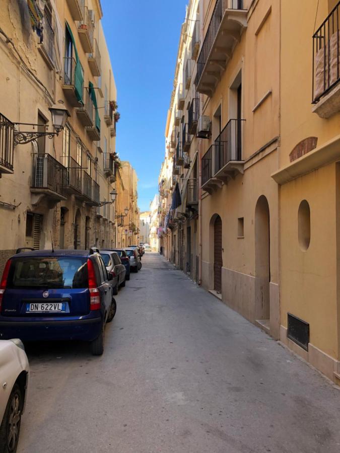 A Casa di Clara Apartment Trapani Bagian luar foto