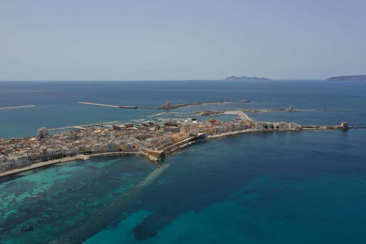 A Casa di Clara Apartment Trapani Bagian luar foto